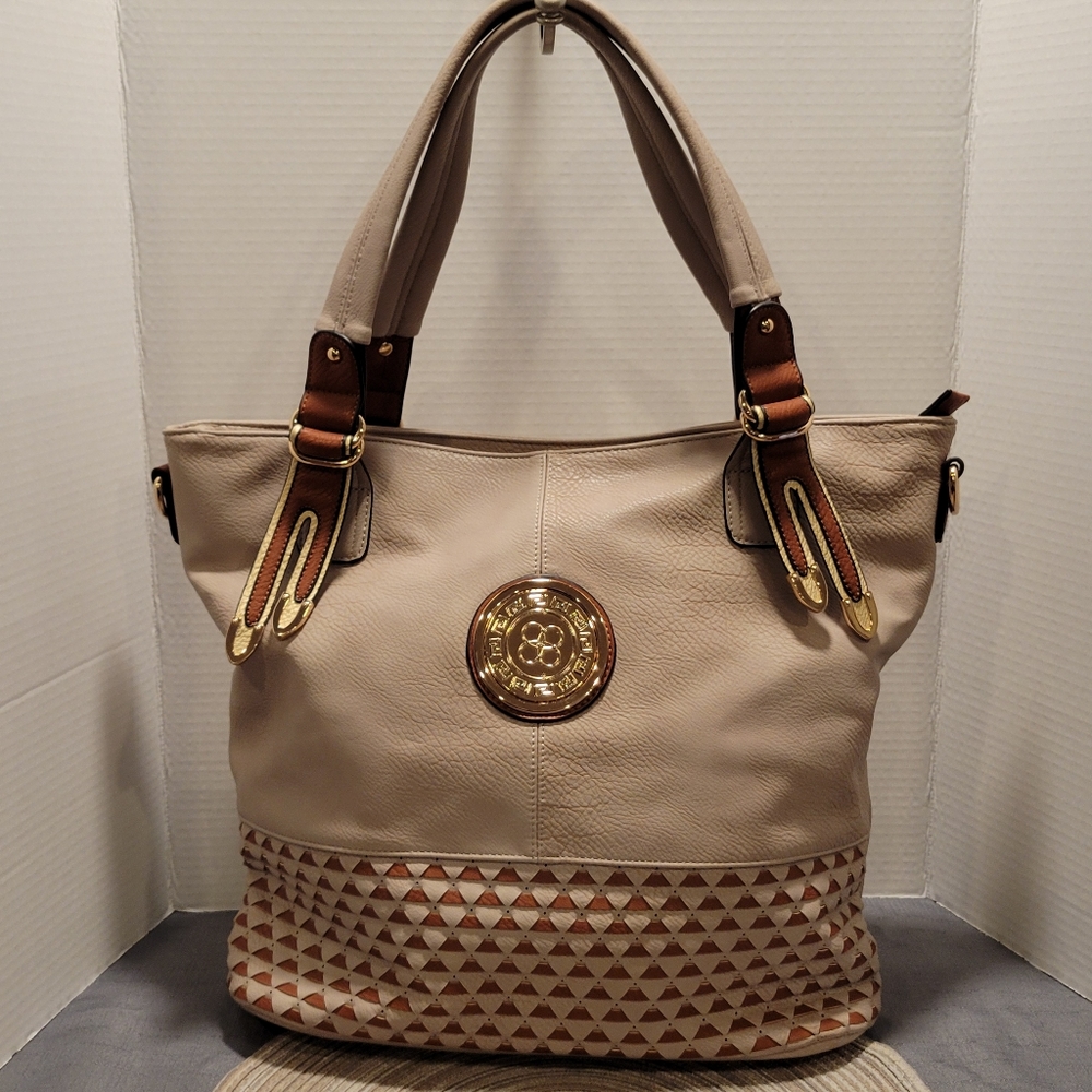 💥HOT ITEM💥🩵EUC~ SHOULDER BAG